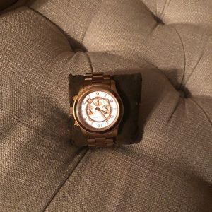 Gold Run Way Micheal Kors watch